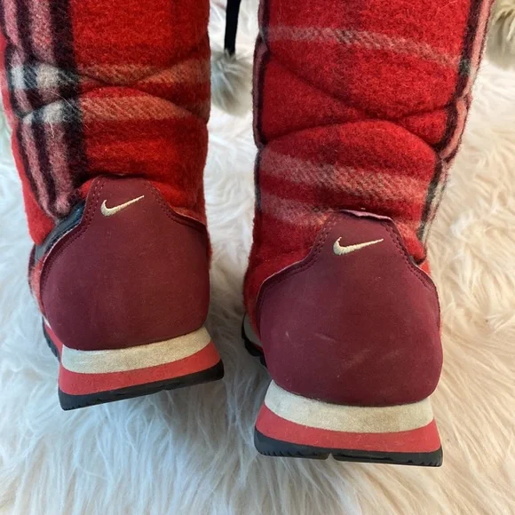 Nike Hi3 Plaid Winter Snow Boots, Size 5 - Picture 11 of 16